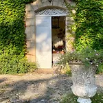 Le Domaine Des Ormeaux Hébergement de vacances *