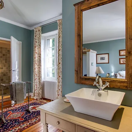 Domaine Prive 20 Personnes Piscine Chauffee 10 Chambres 9 Salles De Bain *